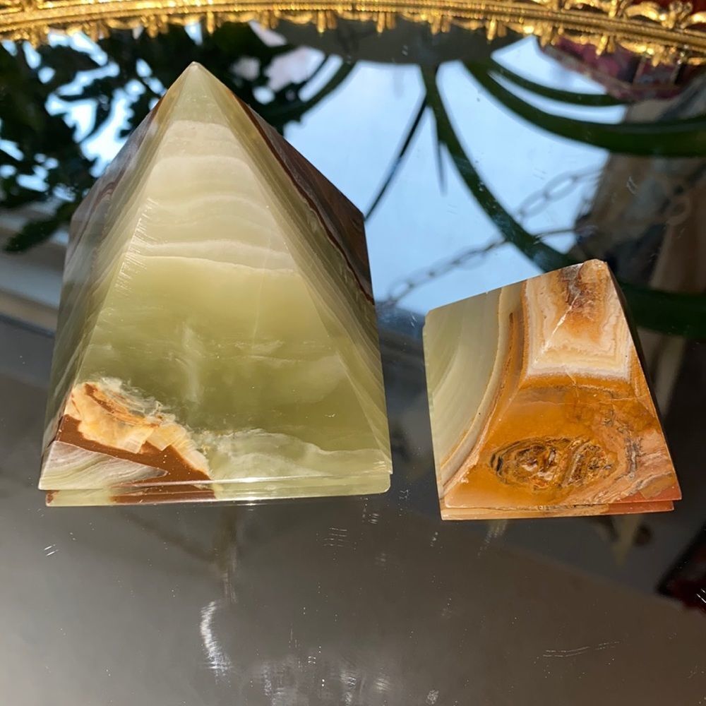 Pair (2) Banded Marbled Green Onyx Pyramids Gemstone Paperweights